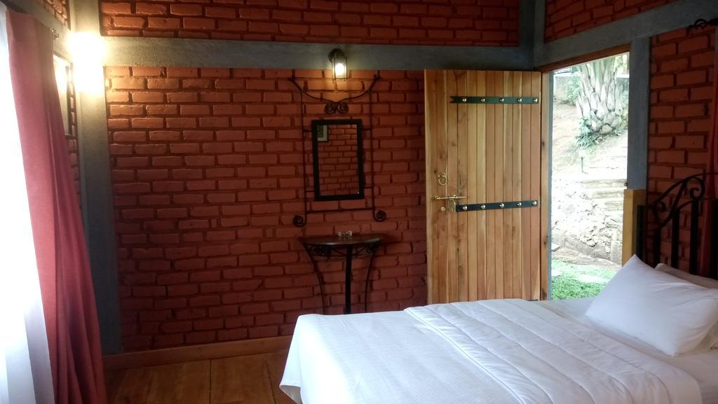 Tea Leaf Retreat Apartment Kandy Bagian luar foto