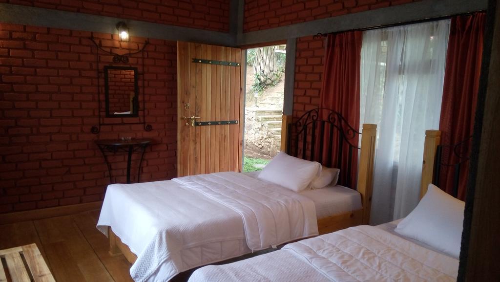 Tea Leaf Retreat Apartment Kandy Bagian luar foto