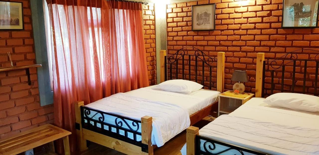 Tea Leaf Retreat Apartment Kandy Bagian luar foto