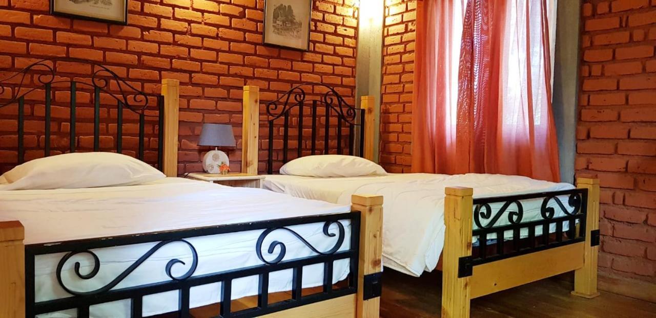 Tea Leaf Retreat Apartment Kandy Bagian luar foto